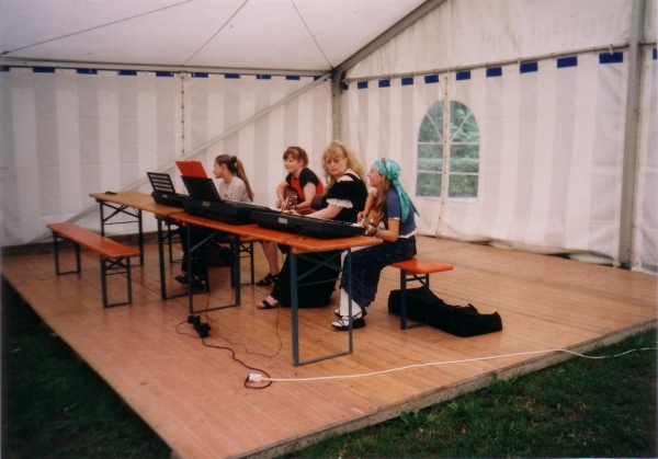 2001-07-14_Dorffest_12.jpg