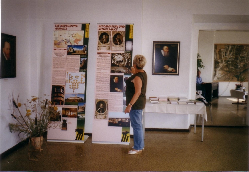 2002-08-23_19a_Askanierausstellung.jpg
