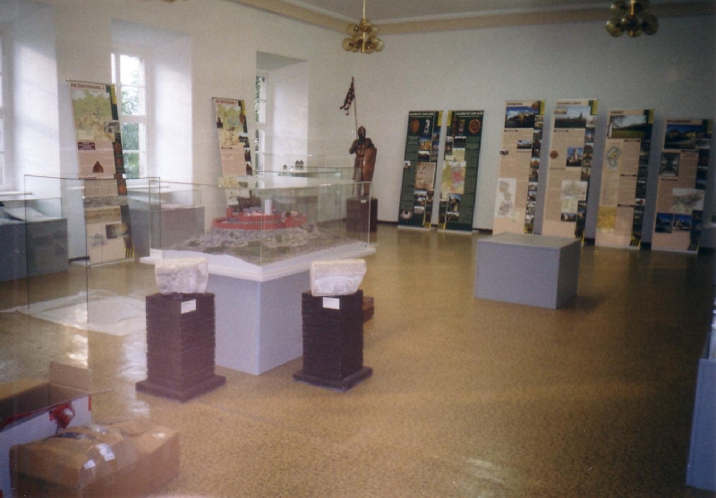 2002-08-23_21_Askanierausstellung.jpg