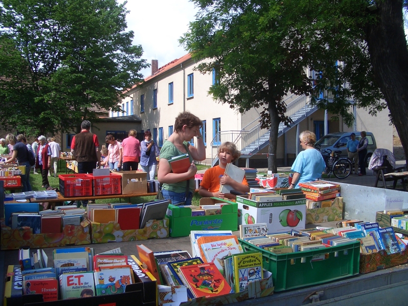 2012-06-23_buechermarkt_072.jpg